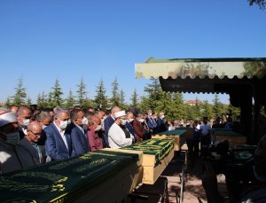 Konya’da silahlı saldırıda öldürülen 7 kişinin cenazesi toprağa verildi