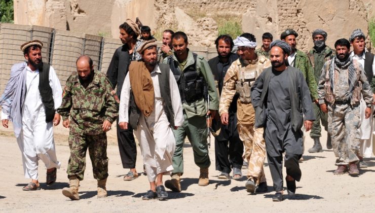 Afganistan’da 5 ilçe daha Taliban’ın kontrolüne geçti