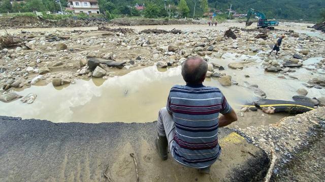 Düzce’yi sel vurdu! 103 kişi kurtarıldı