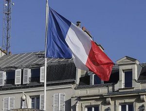 ”İslamofobi Fransa’da  yasallaştı”