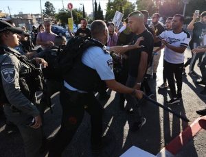 İsrail güçlerinden Şeyh Cerrah’taki barışçıl gösteriye müdahale