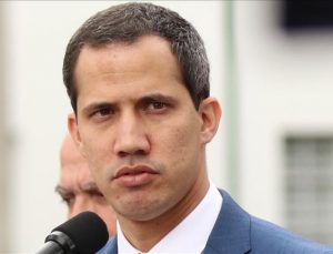 Guaido, polisin kendisini gözaltına almaya çalıştığını iddia etti