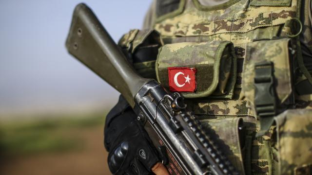 Mardin’de teröristler askeri araca saldırdı: 1 şehit