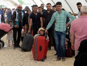 Suriyelilerin bayram dönüşleri başladı