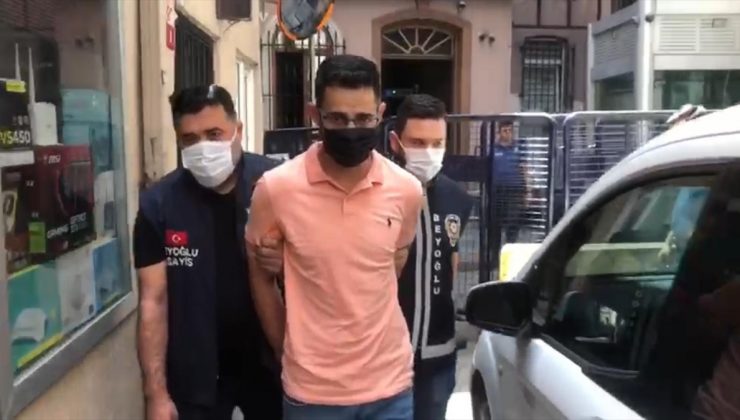 Türk lirası ile burnunu silen turist gözaltına alındı