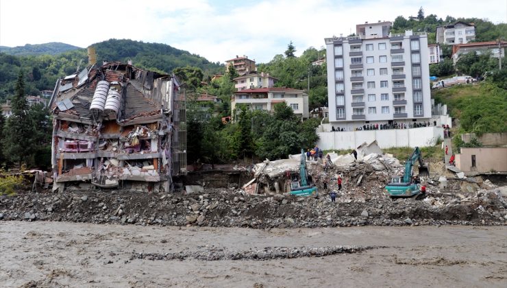 Kastamonu, Sinop ve Bartın’daki sel felaketinde can kaybı 58’e yükseldi