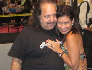 Porno yıldızı Ron Jeremy 30 cinsel saldırı suçlamasıyla yargılanacak