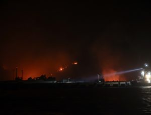 Yangın Kemerköy Termik Santrali’nin bahçesine ulaştı