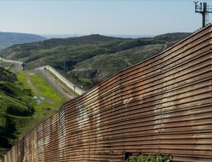 Senatodan Meksika duvarı projesinin iptaline karşı sunulan tasarıya red