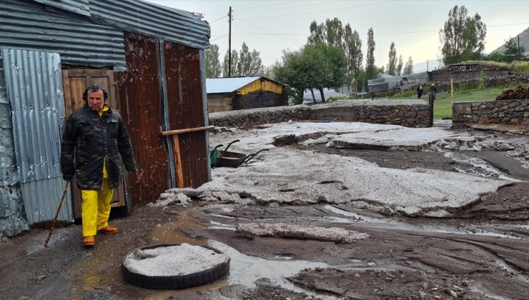 Ardahan’da sağanak nedeniyle dereler taştı