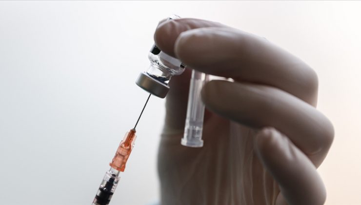 Öğretmenlerin yüzde 83’ü en az bir doz aşısını oldu