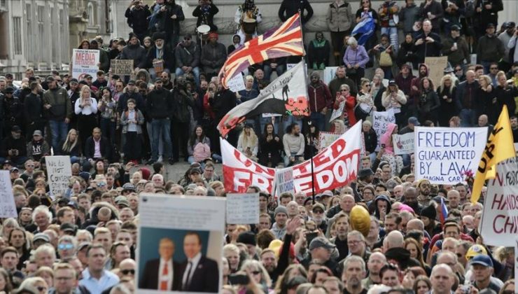 Avustralya’da Koronavirüs yasakları protesto edildi