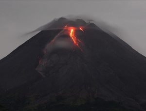 Endonezya’da volkanik hareketlilik
