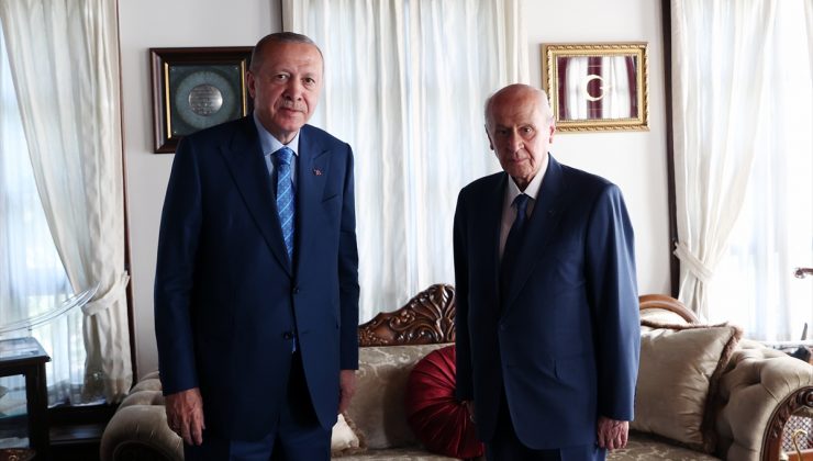 Cumhurbaşkanı Erdoğan, MHP Lideri Bahçeli’yi evinde ziyaret etti