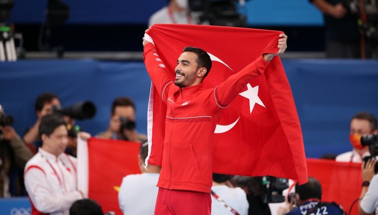 Ferhat Arıcan, Türkiye’ye cimnastik tarihindeki ilk olimpiyat madalyasını getirdi