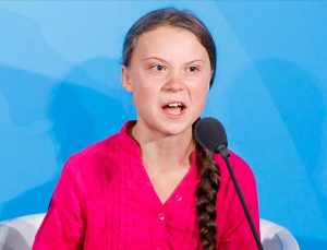 İklim aktivisti Greta Thunberg, “İngiltere’nin iklim lideri olduğu” iddialarının “yalan” olduğunu söyledi