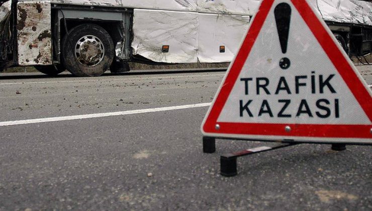 İzmir’de minibüs şarampole devrildi: 6 kişi öldü, 11 kişi yaralandı