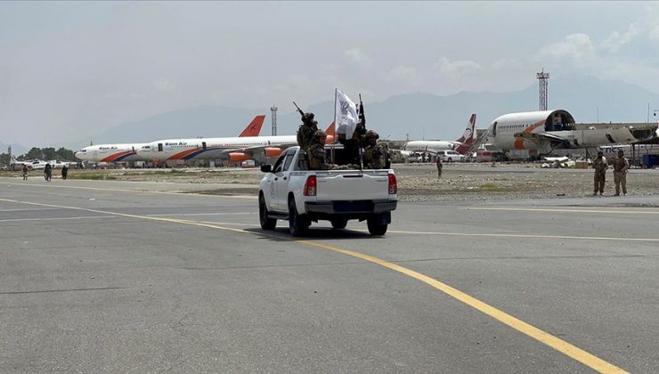 Taliban  Kabil havalimanın kontrolünü ele aldı