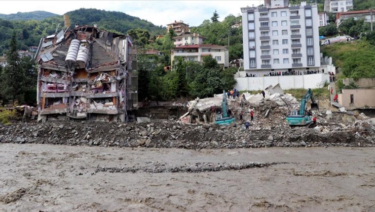 Karadeniz’de can kaybı 62’ye yükseldi