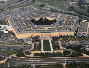Pentagon  girişinde bıçaklanan bir polis hayatını kaybetti