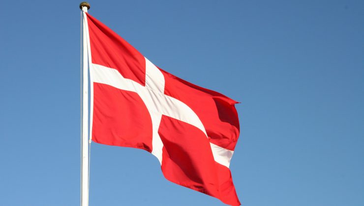 Danimarka korona virüs kısıtlamalarını tamamen kaldırıyor