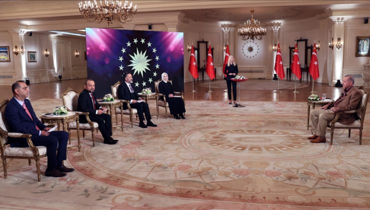 Cumhurbaşkanı Erdoğan: Afganistan’dan 552 Türk vatandaşı tahliye edildi