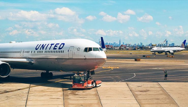 United Airlines aşırı türbülans nedeniyle acil iniş yaptı, uçakta 22 yaralı var