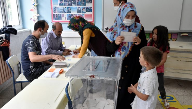 Gümüşhane’deki 2 köy referanduma gitti, sandıktan ‘ayrılık’ çıktı