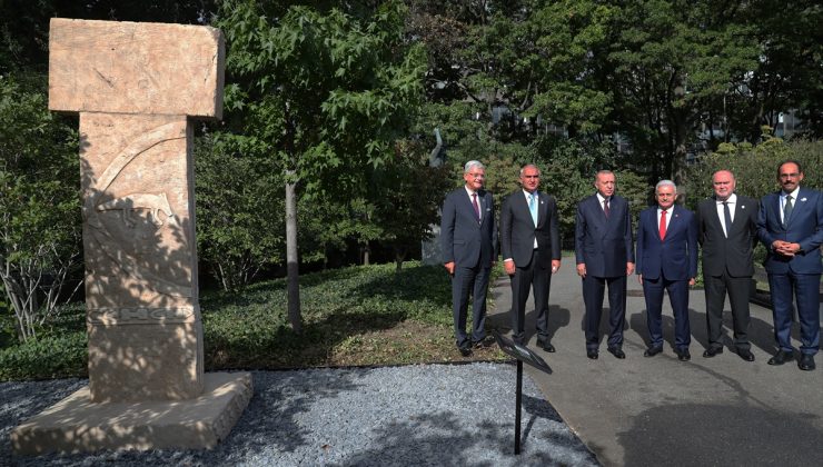 Erdoğan, Göbeklitepe dikilitaş replikasını ziyaret etti