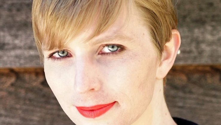 Chelsea Manning de Covid pozitif