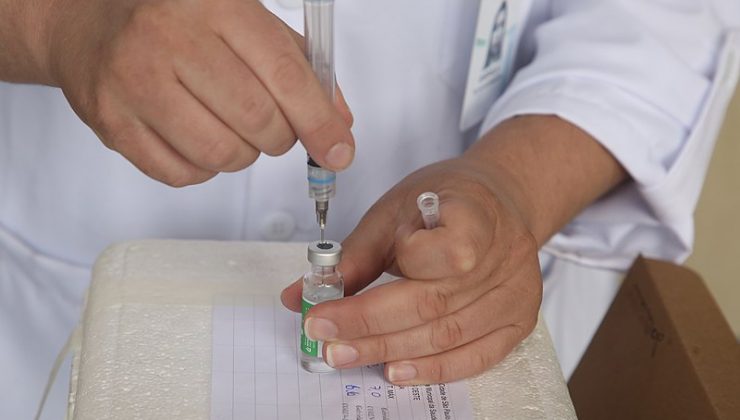 İngiltere, Hint aşısı “Covishield”i uluslararası seyahatlerde tanıyacak