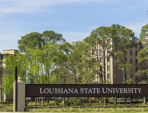 Louisiana Üniversitesi aşı olmayan öğrencilerin kaydını siliyor