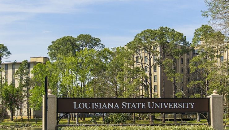 Louisiana Üniversitesi aşı olmayan öğrencilerin kaydını siliyor