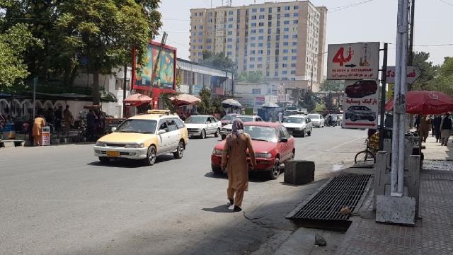 ABD Afganistan’dan çekilmesinin ardından “ilk kez” bir aileye yardım etti