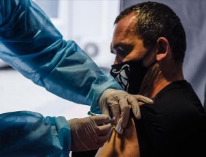 ABD’de riskli işlerde çalışanlar, 3’üncü doz Kovid-19 aşısı yapılacaklar listesine eklendi