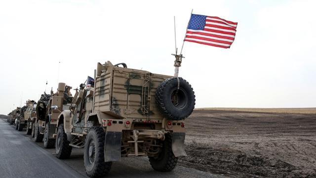 ABD ordusu, Suriye’de roketle saldırılan üssünü takviye etti