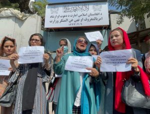 Afgan kadınlardan “sessiz protesto”