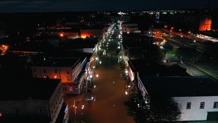 New Orleans’ta elektrik kesintileri nedeniyle halk tahliye ediliyor