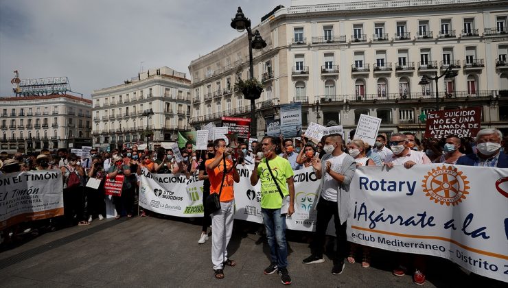 İspanya’da intihar girişimlerine karşı yürüyüş düzenlendi