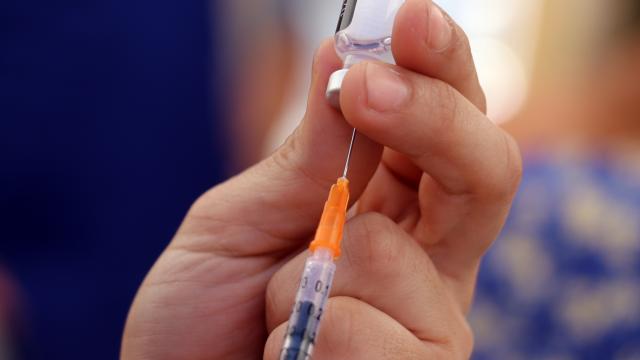 ABD’de 3’üncü doz aşı yaşlılara uygulanacak