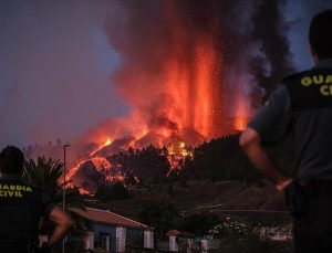 La Palma’da lavlar 462 evi yaktı