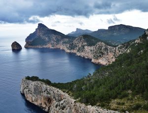 Mallorca’da kayalıklara tırmanan iki Amerikalı hayatını kaybetti