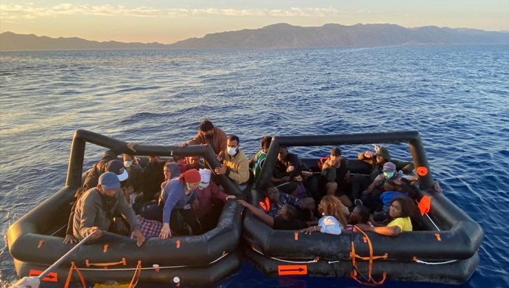 Marmaris açıklarında, 48 düzensiz göçmen kurtarıldı