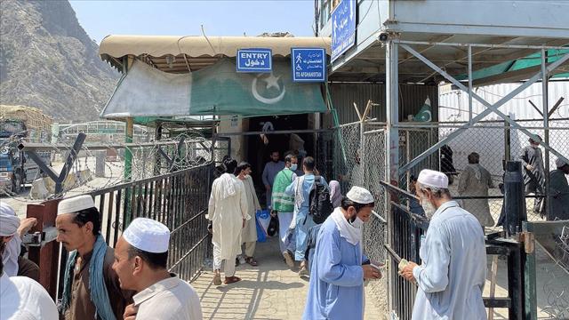 Pakistan-Afganistan sınırından yaya geçişleri tekrar başladı