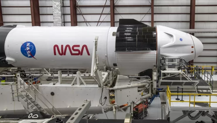 SpaceX roketi 4 özel yolcuyu dünyanın çevresinde 3 gün gezdirecek
