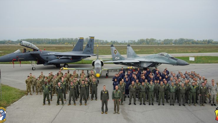 ABD’nin F-15 uçakları, tatbikat için Bulgaristan’da