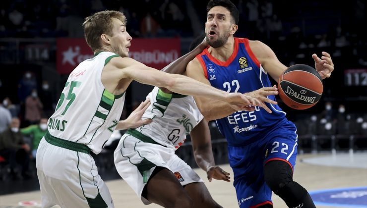 Efes Zalgiris’e “patladı”