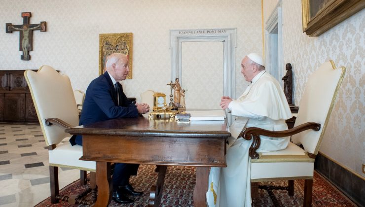 ABD Başkanı Papa Franciscus ile görüştü