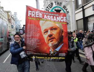 Assange destekçileri Londra’da gösteri düzenledi