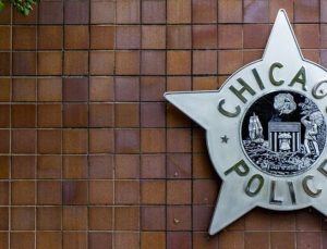 Chicago’da aşı durumunu bildirmeyen polisler ücretsiz izne çıkarılıyor